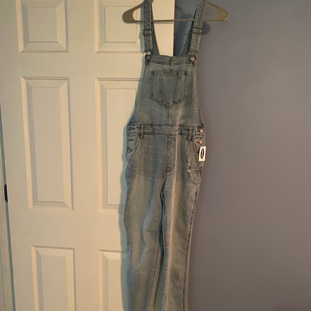 Old Navy cropped light wash overalls NWT